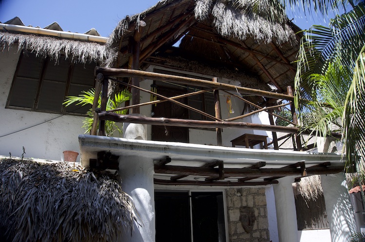Exterior of Bluaya Psilocybin Retreat in Playa del Carmen, Mexico
