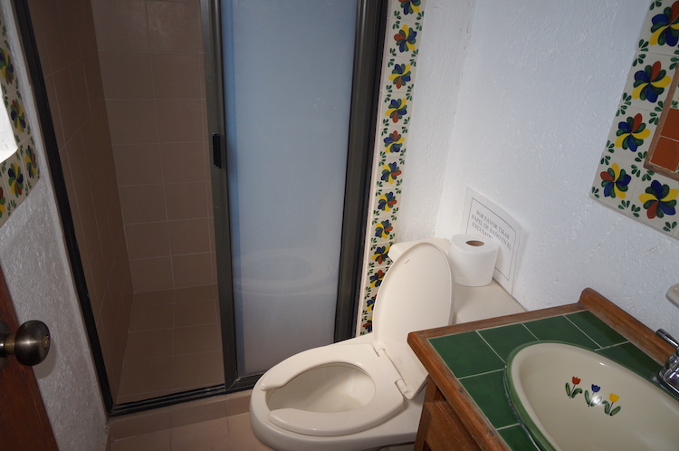 Guest bathroom at Iboga Quest Tepoztlán Ibogaine Retreat Mexico