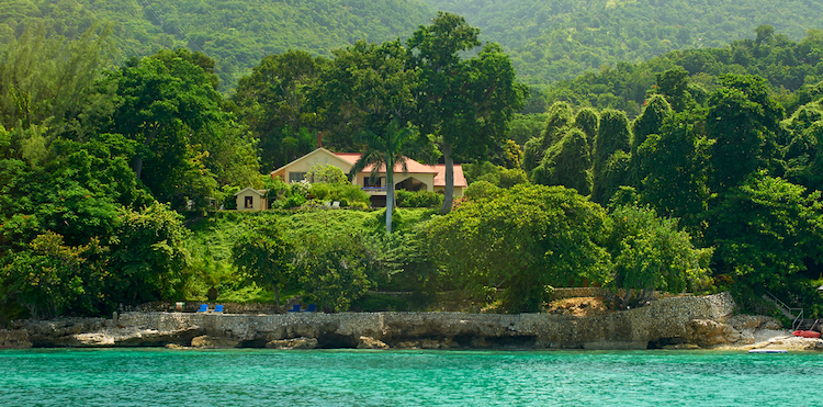 The grounds MycoMeditations Psilocybin Mushroom Retreat in Treasure Beach, Jamaica