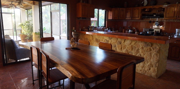 The eating area at Divina Vida Cacao Retreat in San Gerardo, Puntarenas, Costa Rica