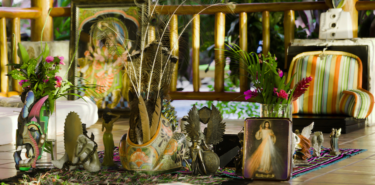 Ceremonial artifacts at Kambo Casita Ayahuasca Retreat in Sámara Guanacaste Costa Rica