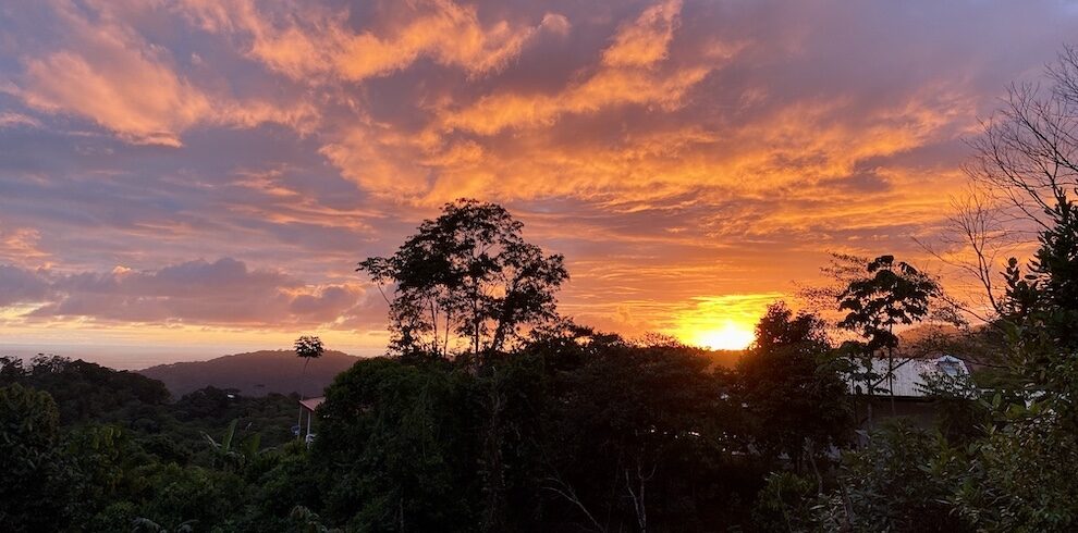 The sunset at Neten Education Alternative Therapy Center in Dominical, Costa Rica
