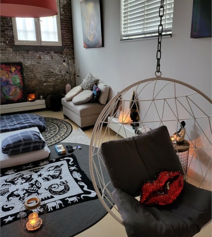 Ceremonial room at TripTherapie, tripsitter services in Noordwijkerhout, The Netherlands