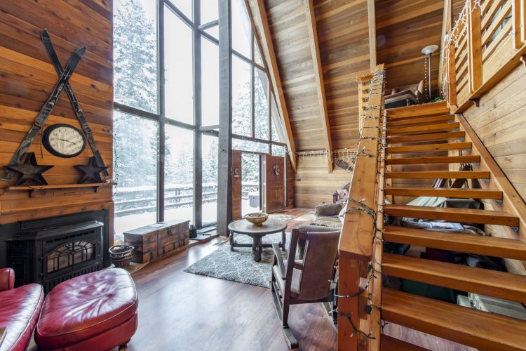 Welcome to the heart of luxury in our wooden-themed living room at the retreat. Where warmth, sophistication, and relaxation converge seamlessly here at Healing Through Psychedelic Retreat in Park City Utah, USA
